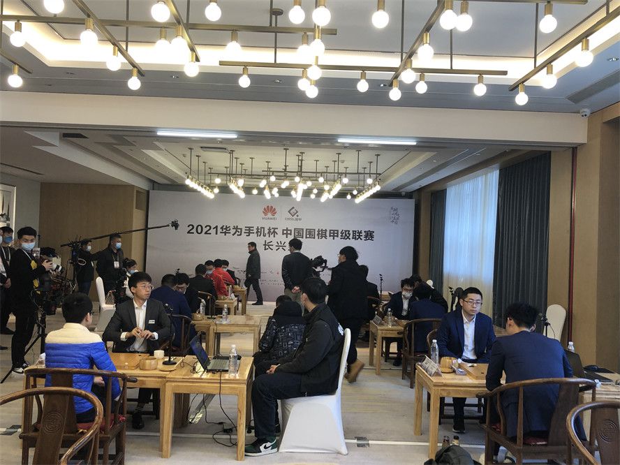 俱乐部消息人士表示，切尔西准备在下个月继续倾听对他的报价。